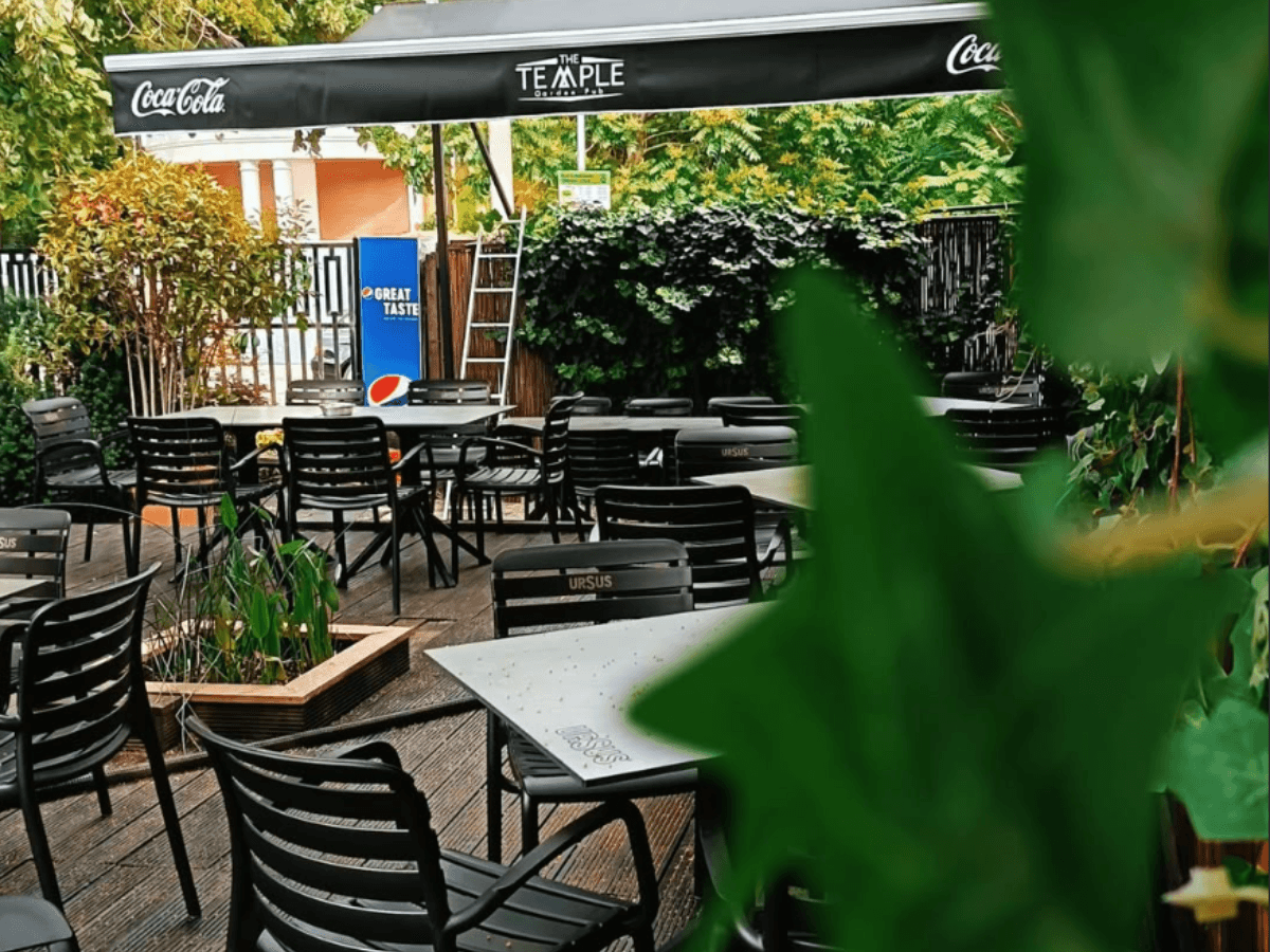 Cauți o grădină asiatică în București? Descoperă Temple Garden Pub